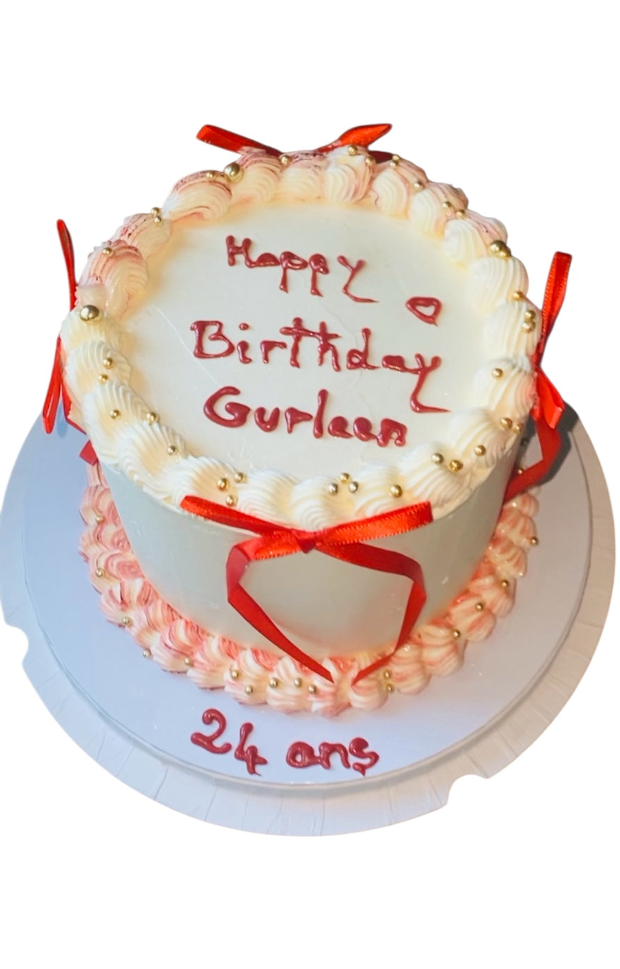 Gâteau Vintage – L’Art de l'Élégance